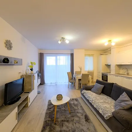 Apartment Grand Park Grey Iulius Mall *